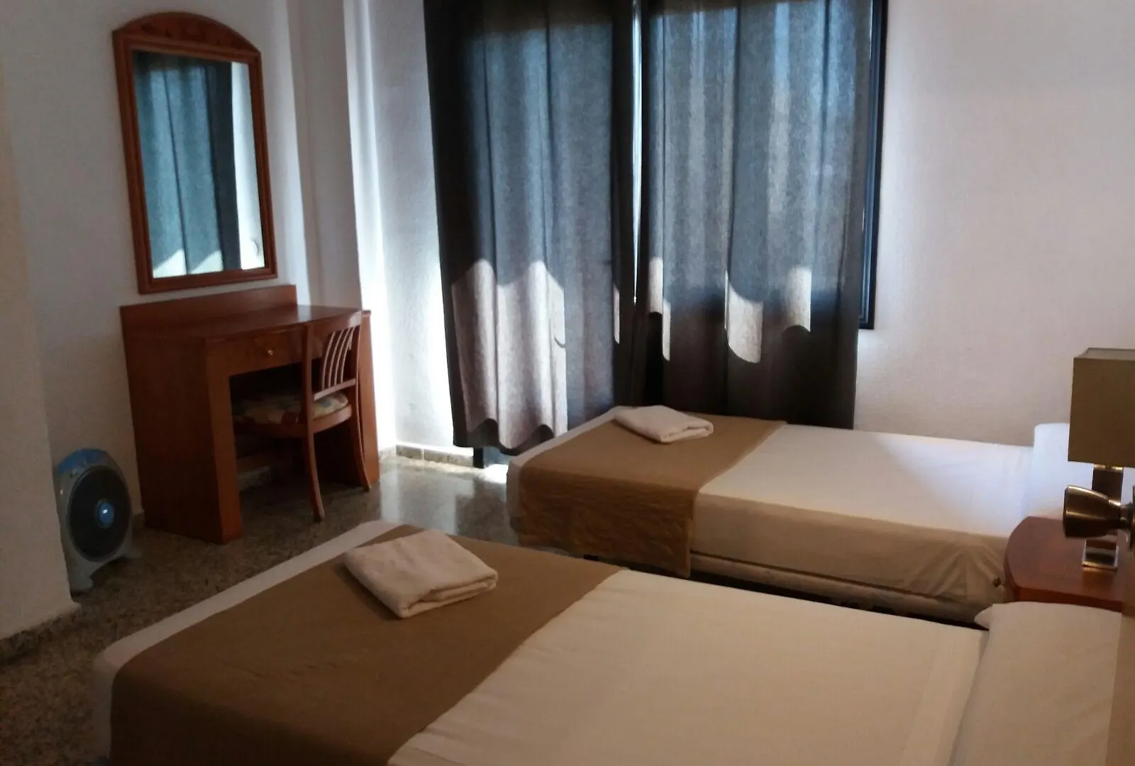 Hostal Tierramar El Arenal  0*, El Arenal (Mallorca)