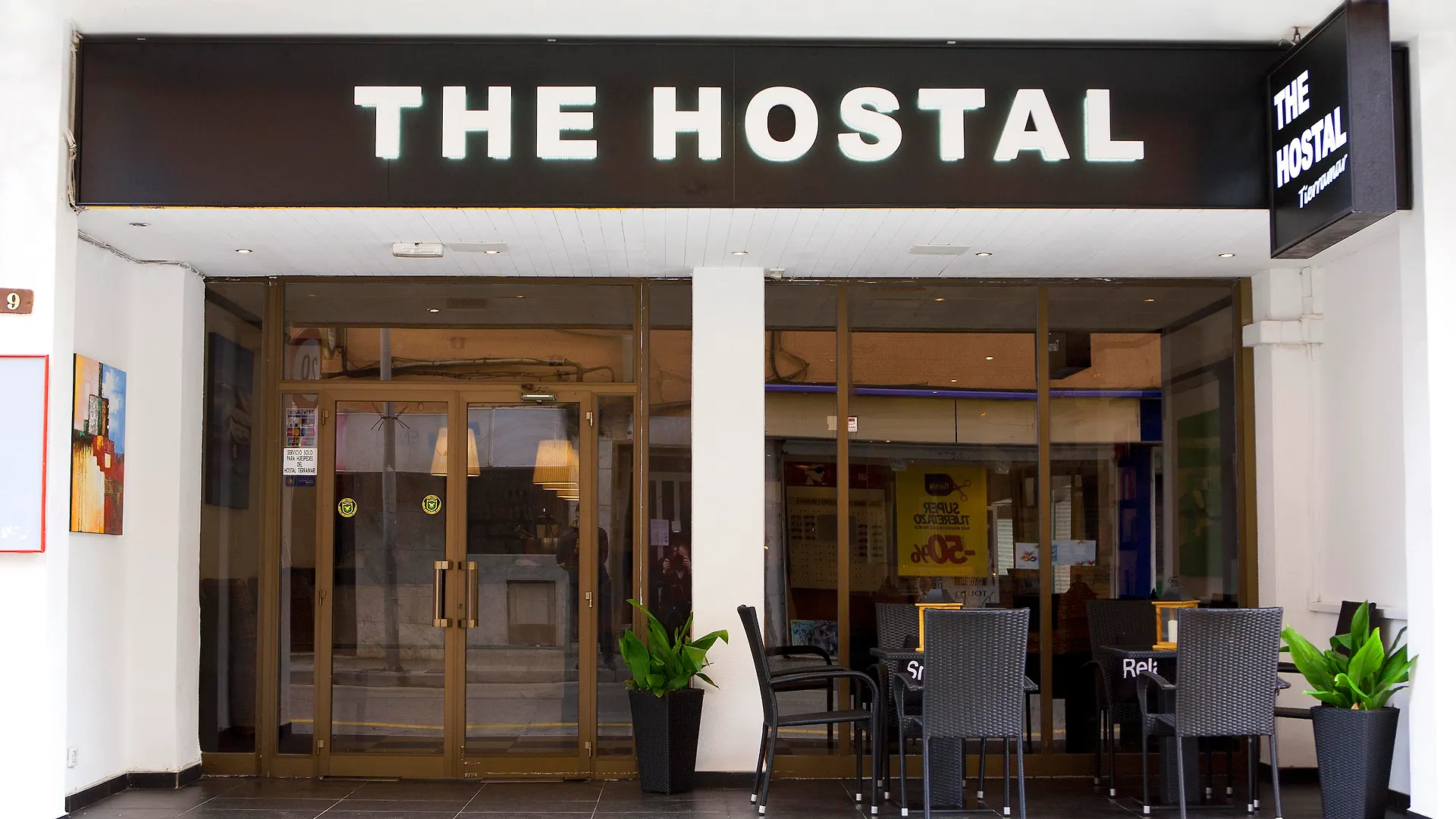 Hostal Tierramar contacts